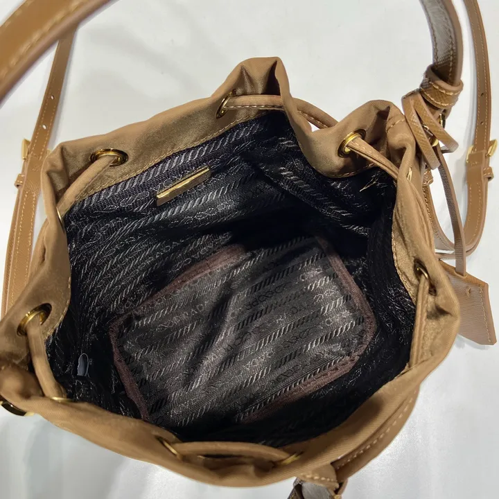 スーパーコピー プラダ キーホルダー