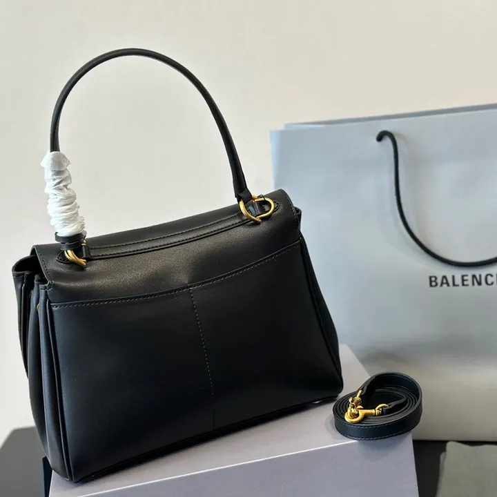 スーパーコピー バレンシアガ キーホルダー