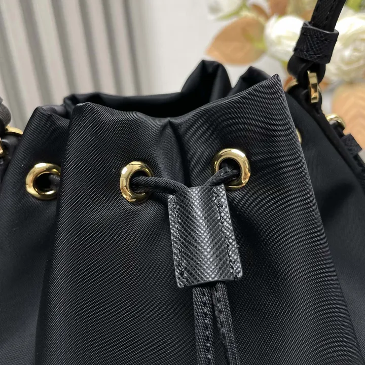 スーパーコピー プラダ キーホルダー