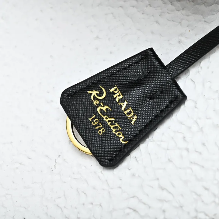 スーパーコピー プラダ キーホルダー