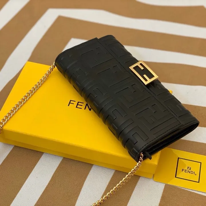 スーパーコピー フェンディ キーホルダー