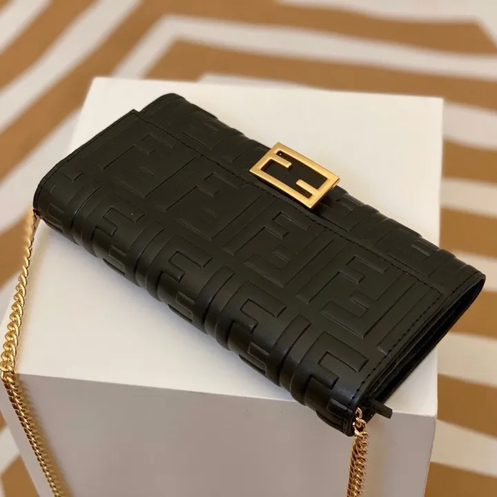 スーパーコピー フェンディ キーホルダー