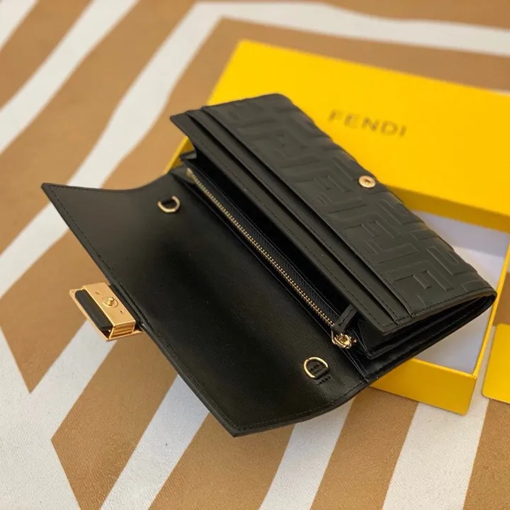 スーパーコピー フェンディ キーホルダー