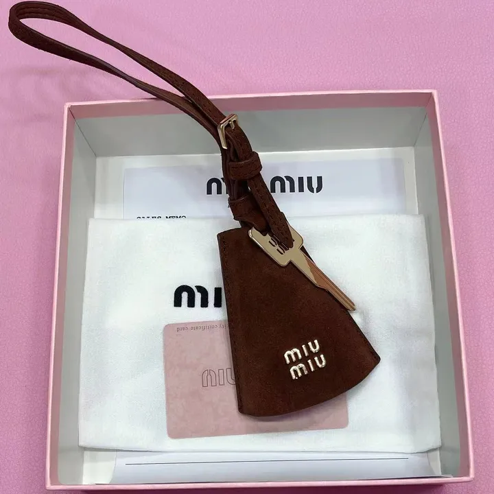 スーパーコピー ミュウミュウ キーホルダー