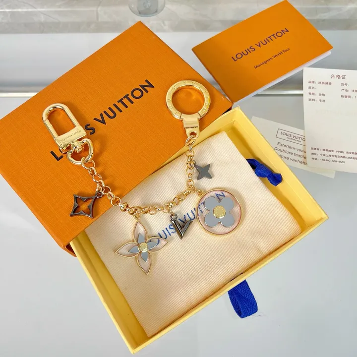 スーパーコピー ルイヴィトン キーホルダー