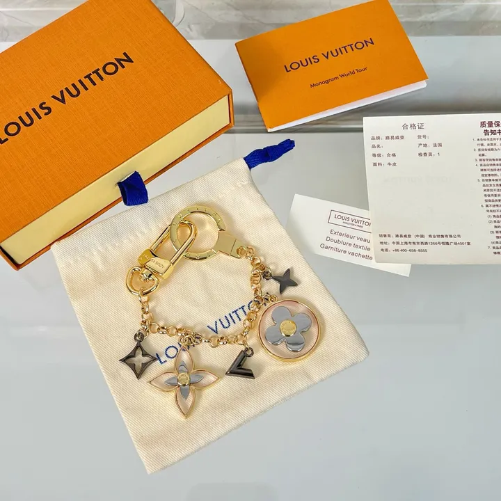 スーパーコピー ルイヴィトン キーホルダー