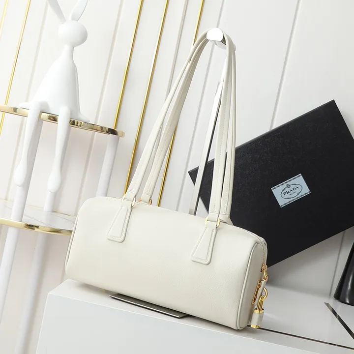 スーパーコピー プラダ キーホルダー