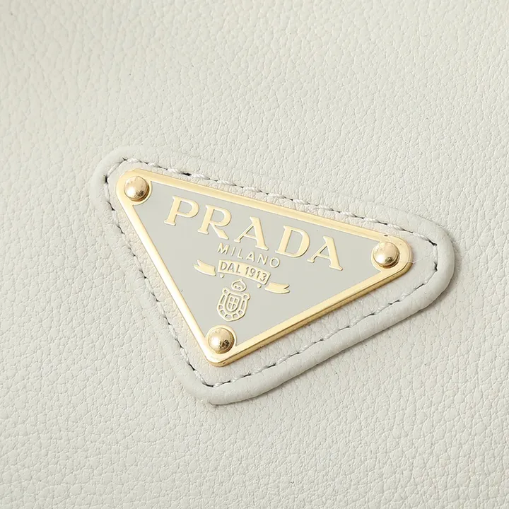 スーパーコピー プラダ キーホルダー