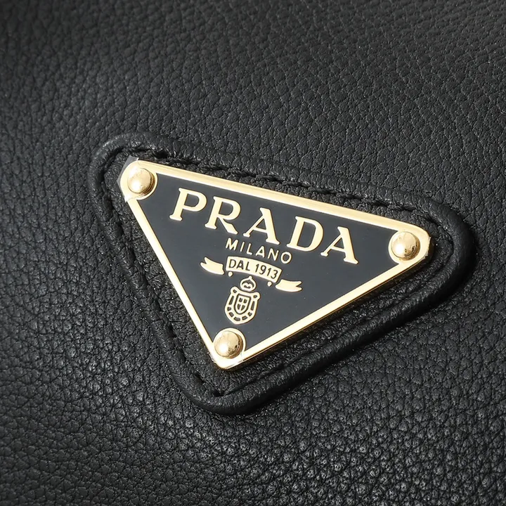 スーパーコピー プラダ キーホルダー