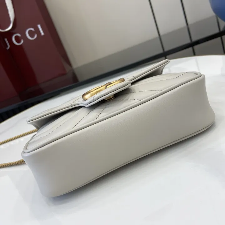 スーパーコピー ルイヴィトン キーホルダー