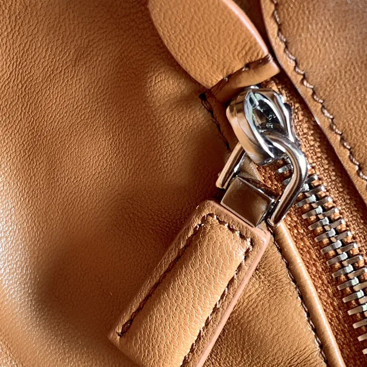 スーパーコピー プラダ キーホルダー