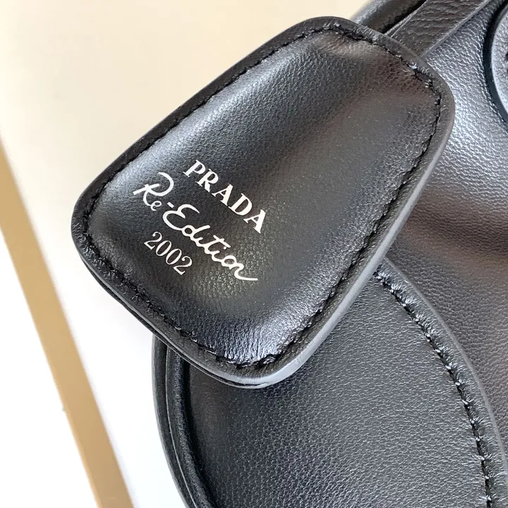 スーパーコピー プラダ キーホルダー