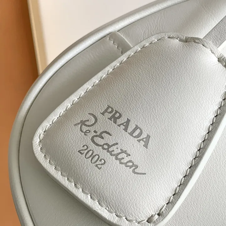 スーパーコピー プラダ キーホルダー