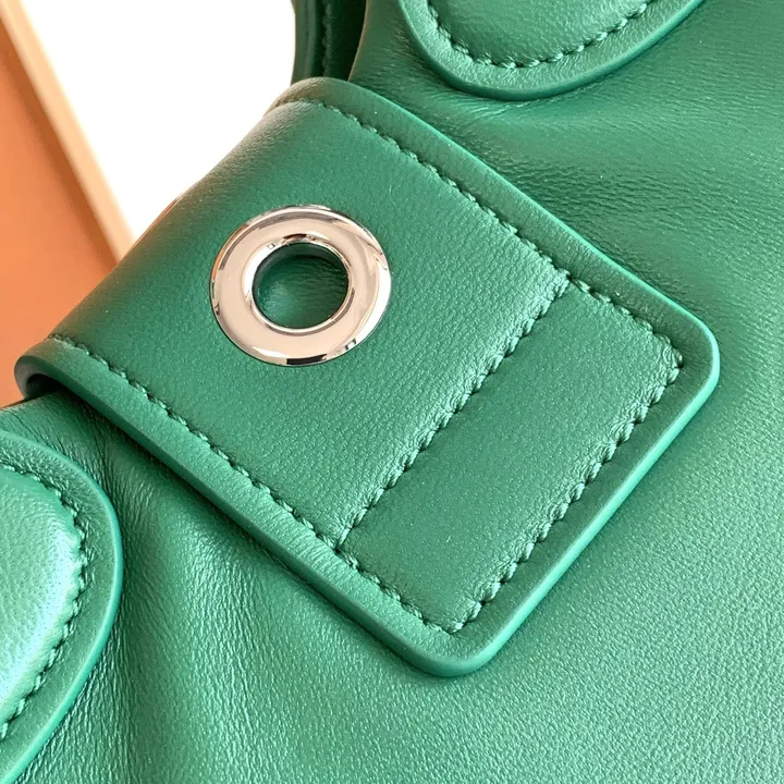 スーパーコピー プラダ キーホルダー