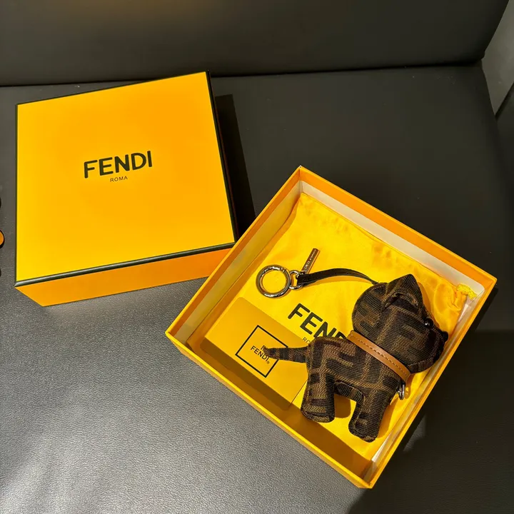 スーパーコピー フェンディ キーホルダー