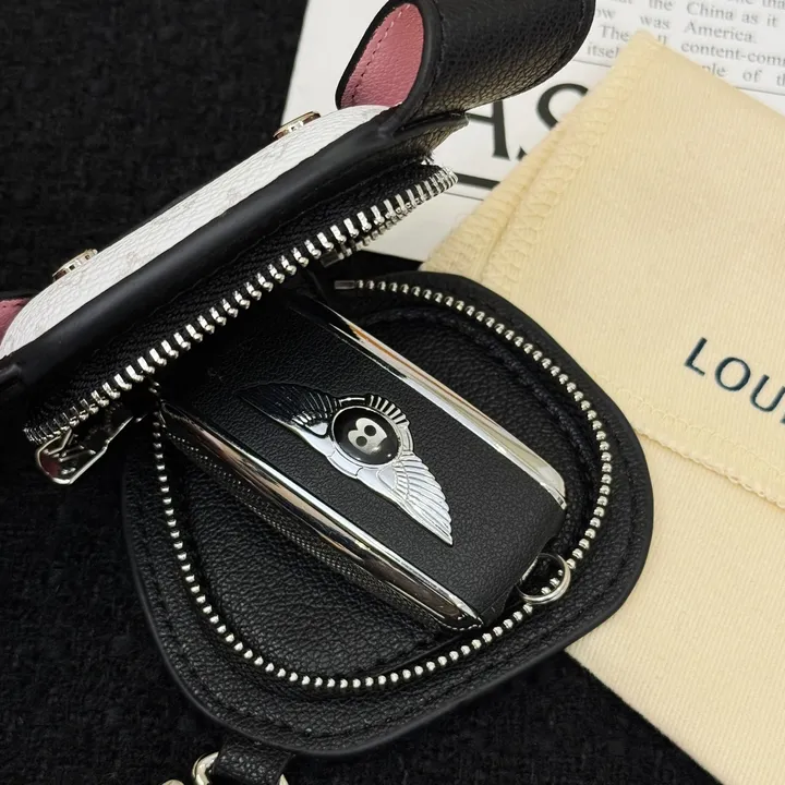 スーパーコピー ルイヴィトン キーホルダー