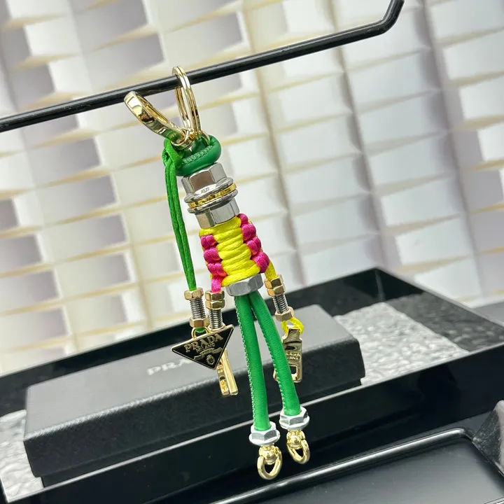 スーパーコピー プラダ キーホルダー