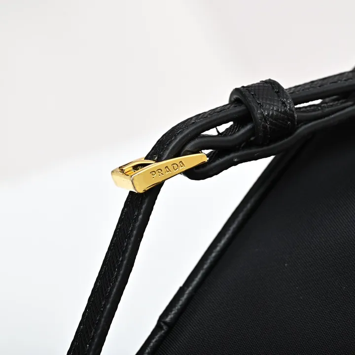 スーパーコピー プラダ キーホルダー