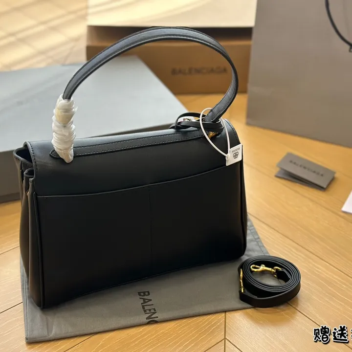 スーパーコピー バレンシアガ キーホルダー