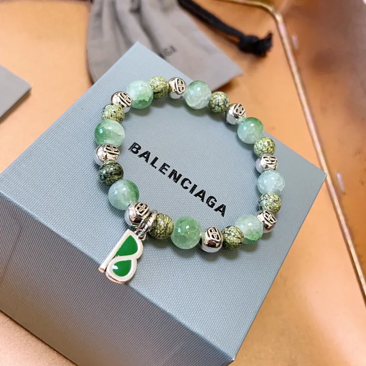 スーパーコピー バレンシアガ キーホルダー