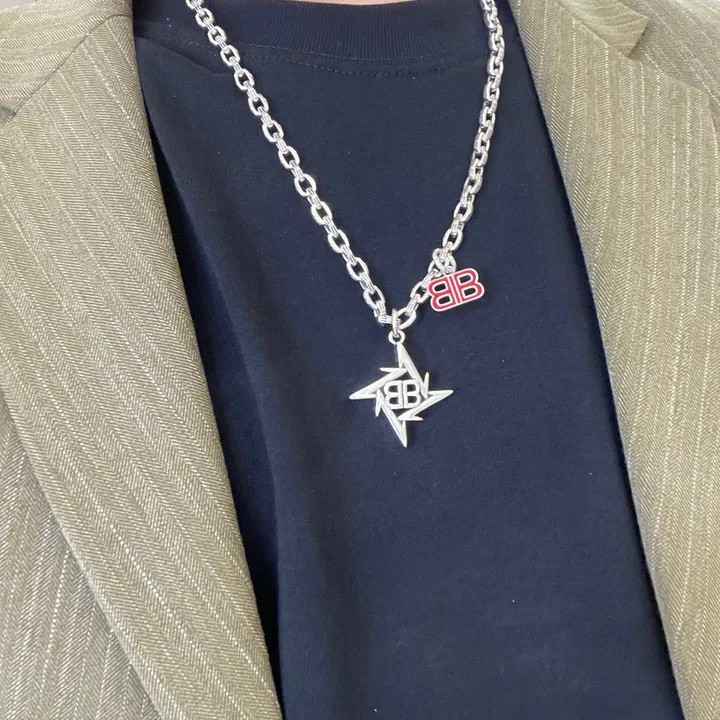 スーパーコピー バレンシアガ キーホルダー