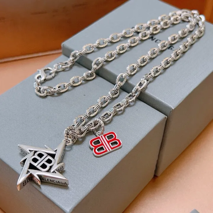 スーパーコピー バレンシアガ キーホルダー