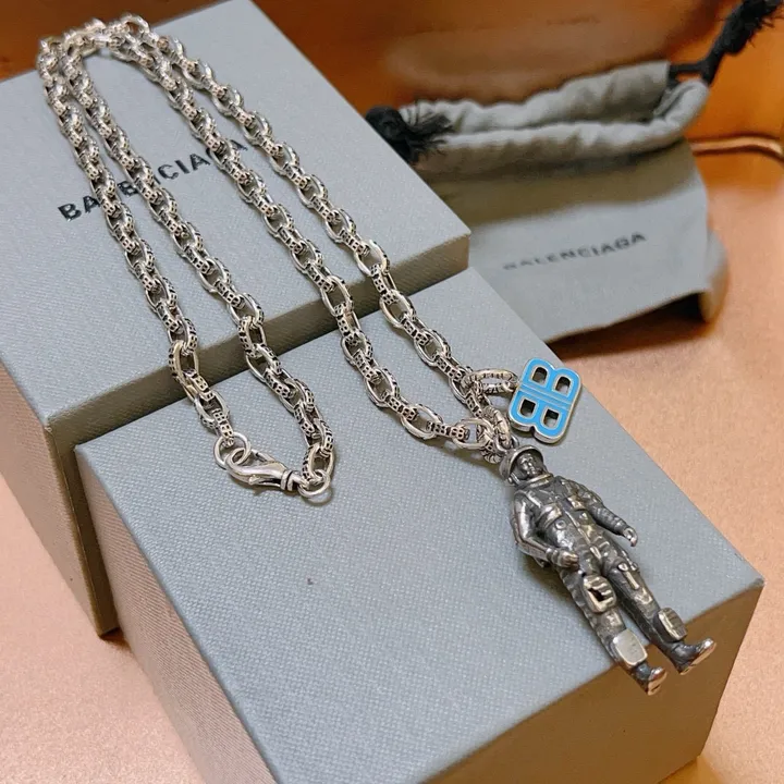 スーパーコピー バレンシアガ キーホルダー