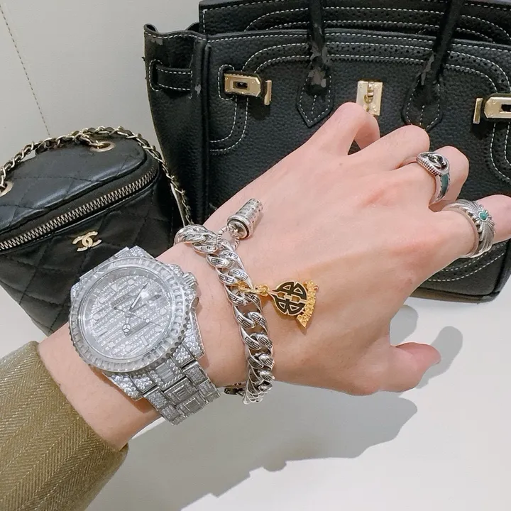 スーパーコピー バレンシアガ キーホルダー