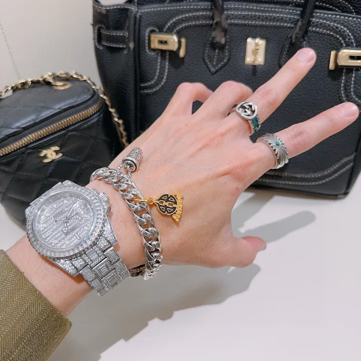 スーパーコピー バレンシアガ キーホルダー