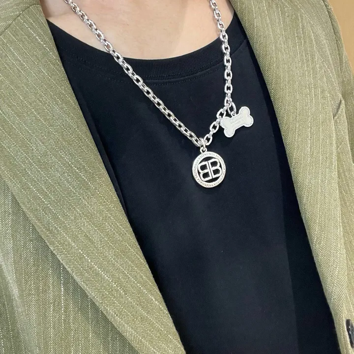 スーパーコピー バレンシアガ キーホルダー