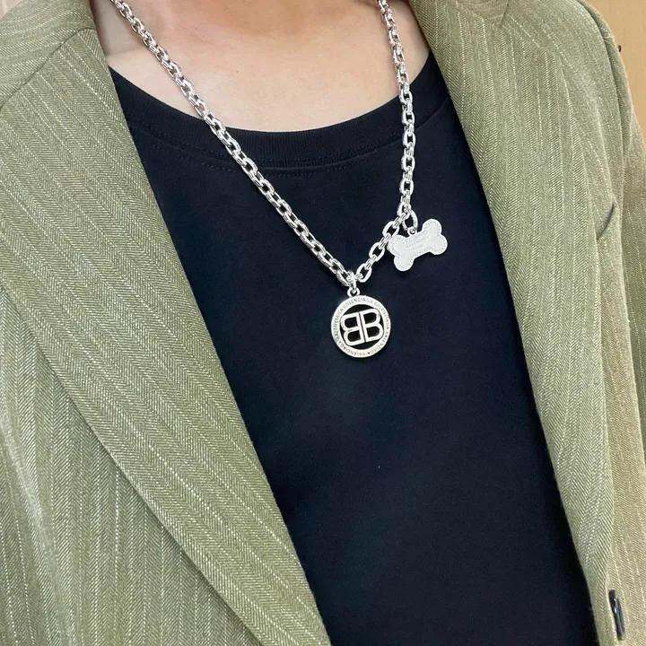 スーパーコピー バレンシアガ キーホルダー