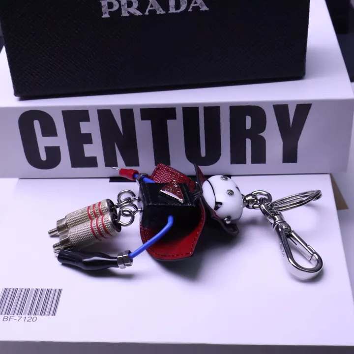 スーパーコピー プラダ キーホルダー