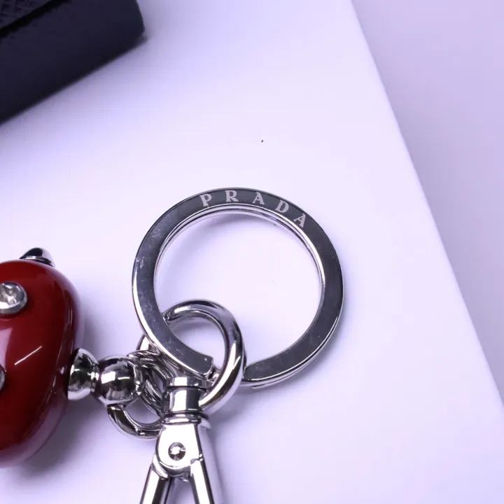 スーパーコピー プラダ キーホルダー