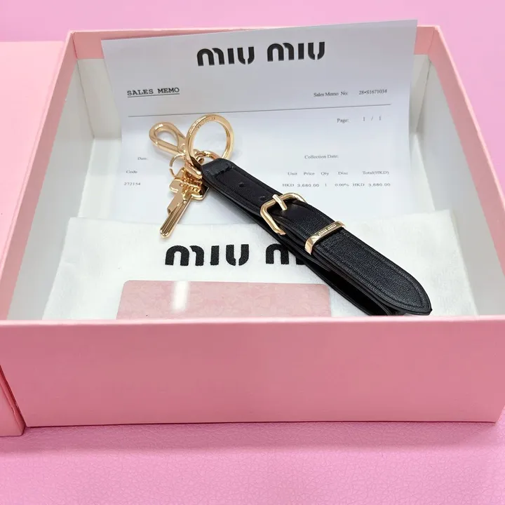 スーパーコピー ミュウミュウ キーホルダー