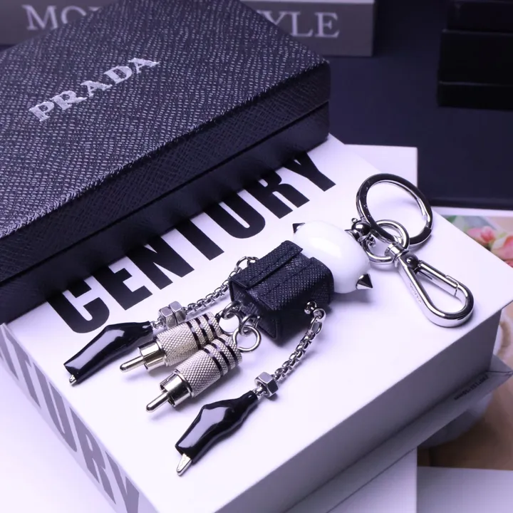 スーパーコピー バレンシアガ キーホルダー