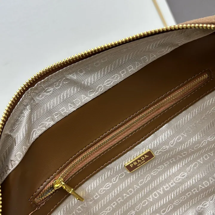 スーパーコピー プラダ キーホルダー