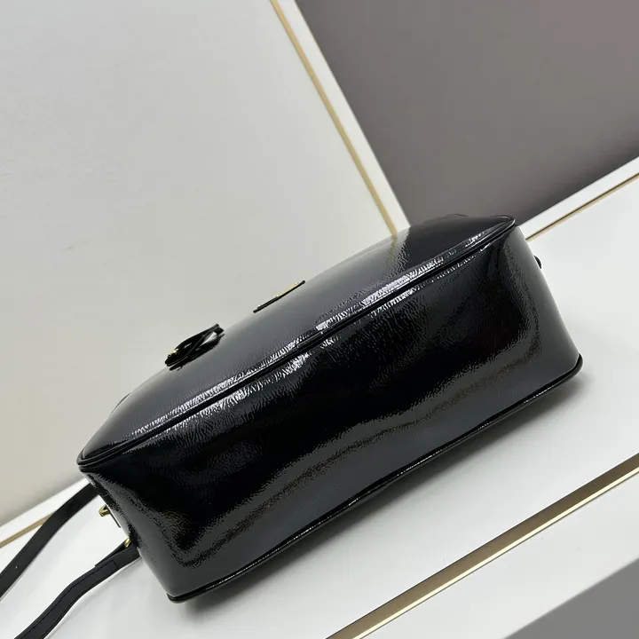 スーパーコピー プラダ キーホルダー