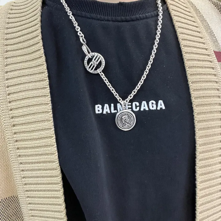 スーパーコピー バレンシアガ キーホルダー