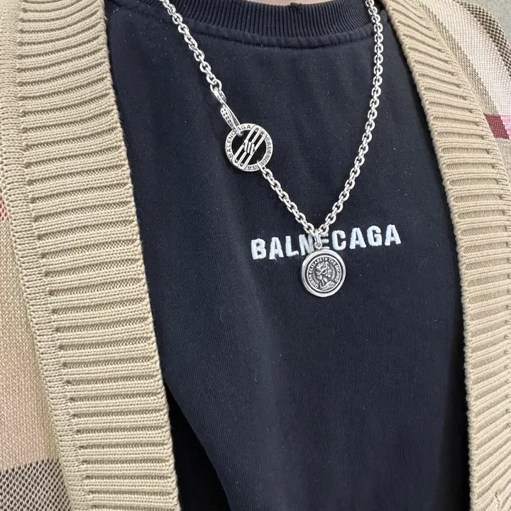 スーパーコピー バレンシアガ キーホルダー