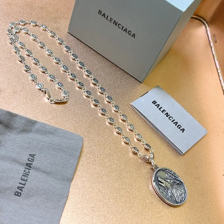 スーパーコピー バレンシアガ キーホルダー