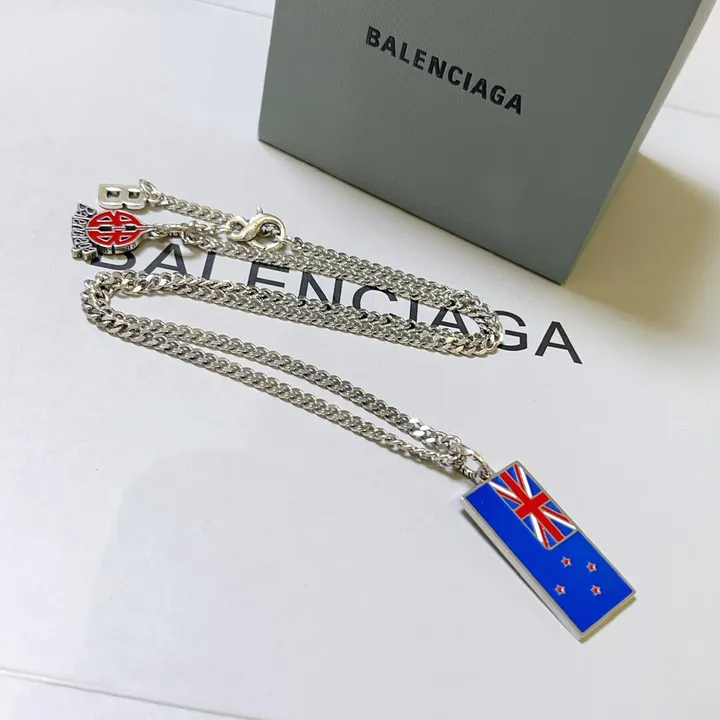 スーパーコピー バレンシアガ キーホルダー