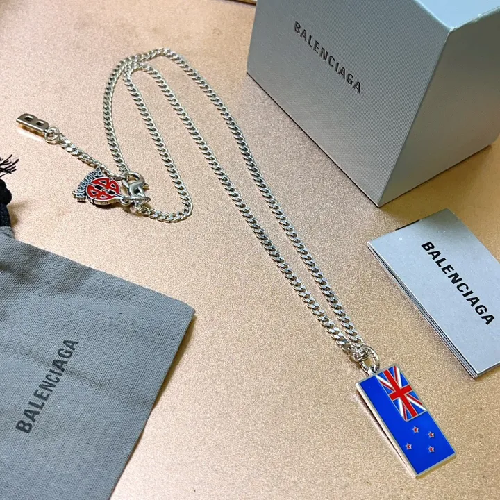 スーパーコピー バレンシアガ キーホルダー