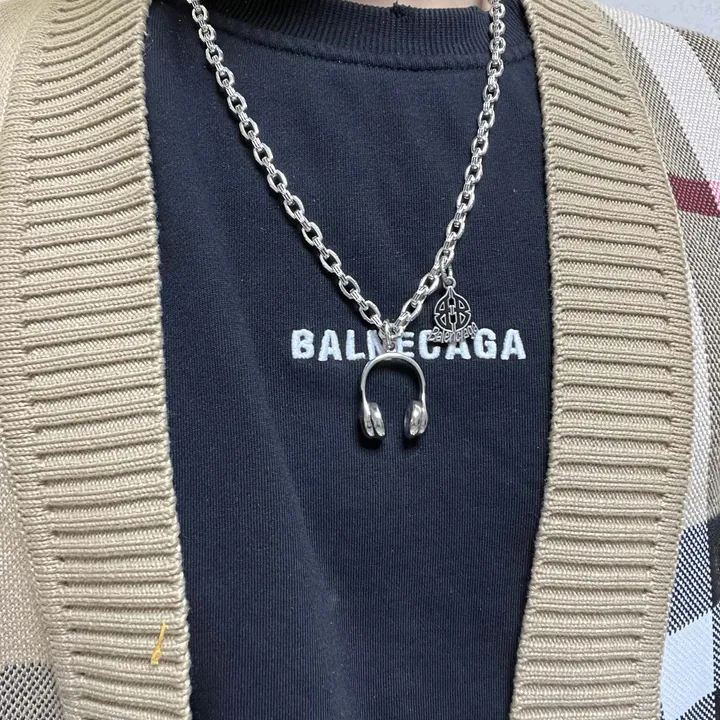 スーパーコピー バレンシアガ キーホルダー