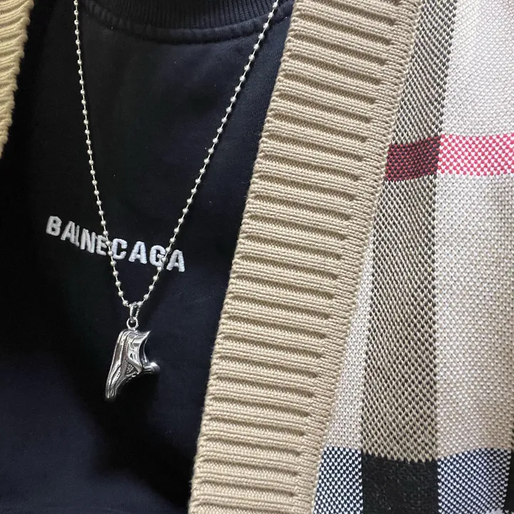 スーパーコピー バレンシアガ キーホルダー