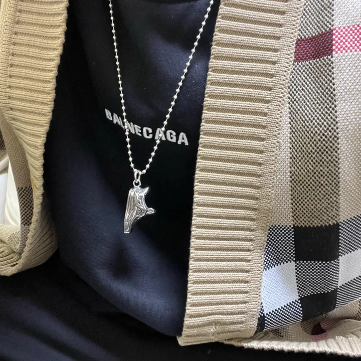 スーパーコピー バレンシアガ キーホルダー