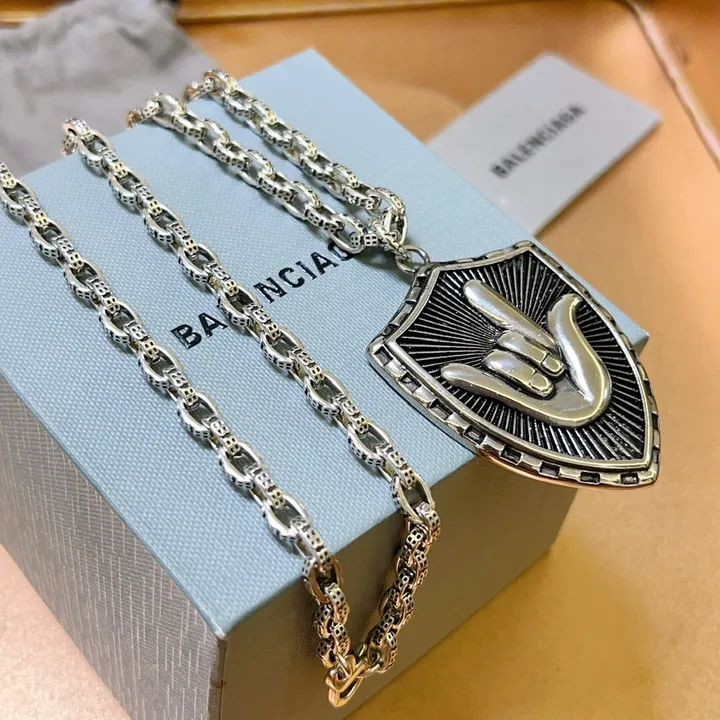 スーパーコピー バレンシアガ キーホルダー