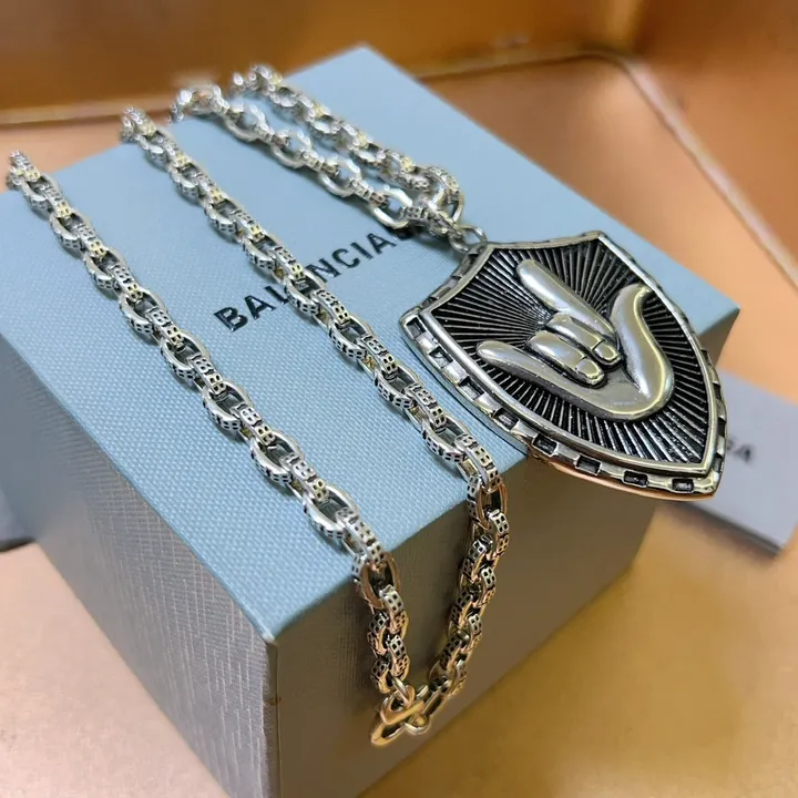 スーパーコピー バレンシアガ キーホルダー