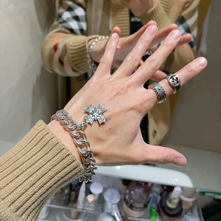 スーパーコピー バレンシアガ キーホルダー