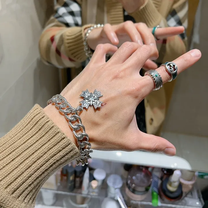 スーパーコピー バレンシアガ キーホルダー