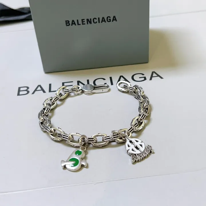 スーパーコピー バレンシアガ キーホルダー